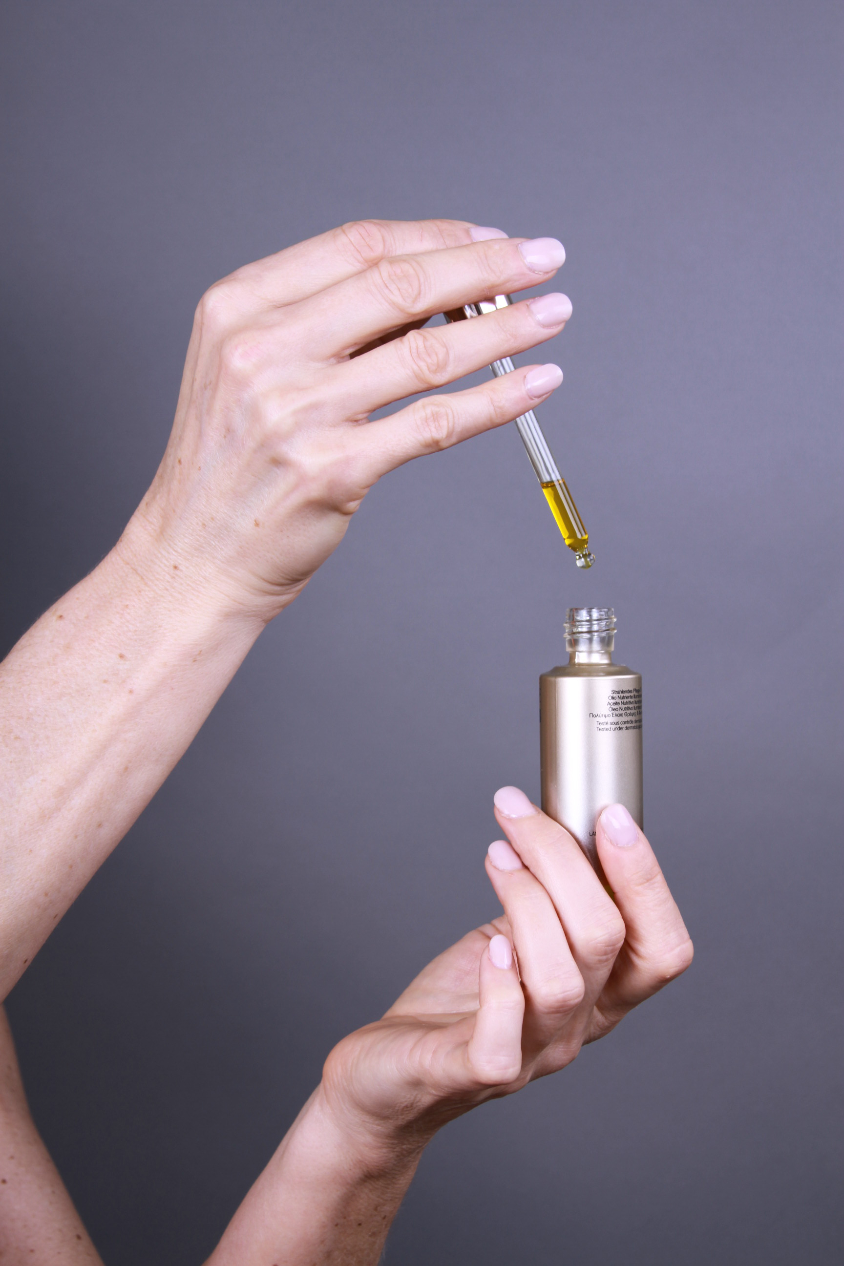 Ilka Urbach_Hands5
