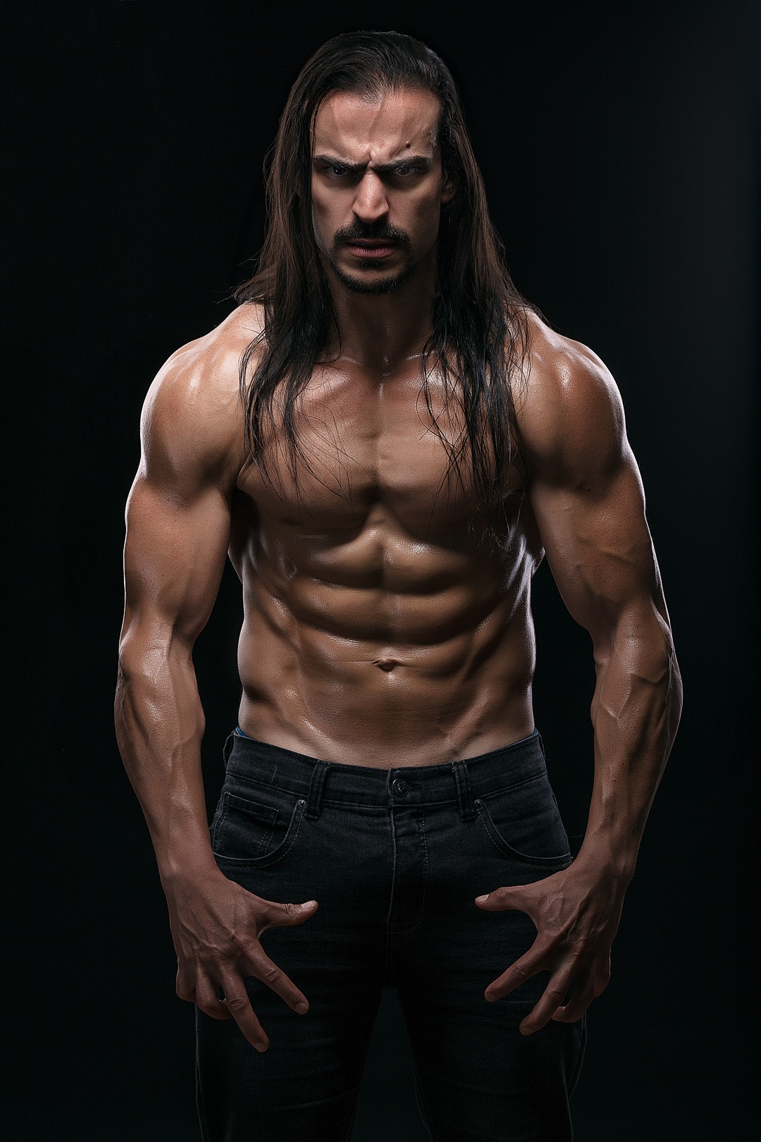Lucas Muniz_Body Double1